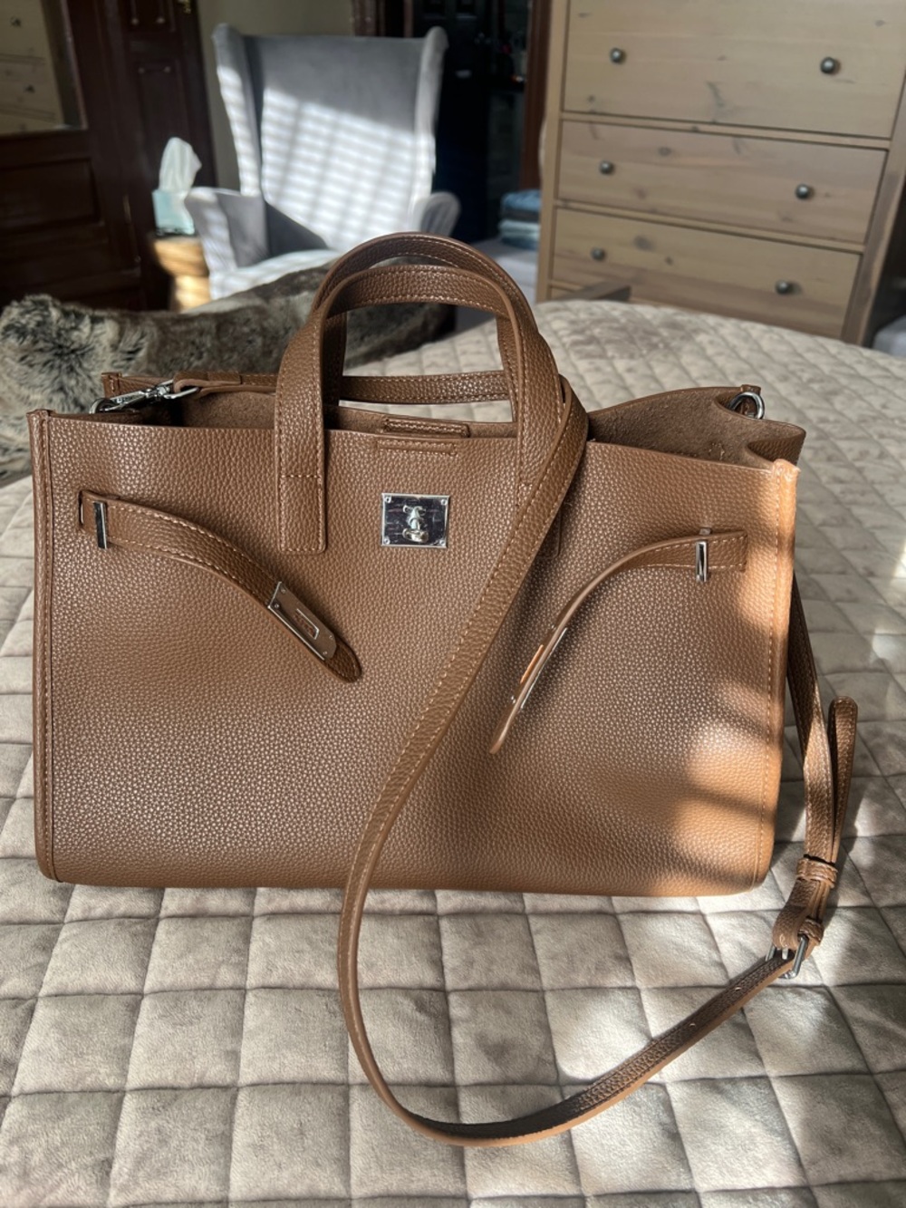 Women's Pebbled Leather Tote Bag in Brown - Classic Carryall
